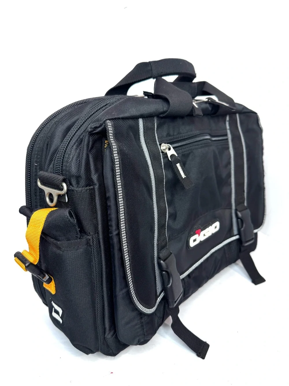 OGIO 03507 Classification Messenger Laptop Bag Black TEK SPEC Fits 17” No Strap